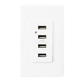 Uma tomada USB branca, uma tomada USB elétrica 4 portas USB com 2 placas de parede