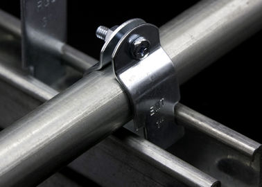 Grampos de tubos de aço galvanizados / correias de suportes de aço inoxidável para condutores EMT montados